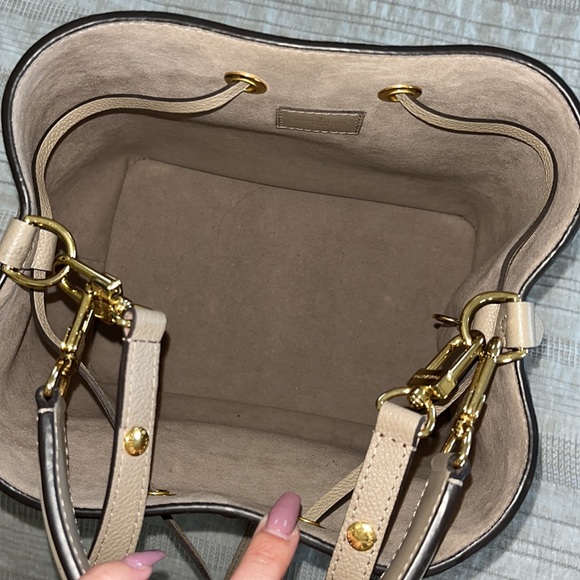 COPY - COPY - Louis Vuitton NéoNoé MM Bicolor Monogram Empreinte Leather - Picture 6 of 10